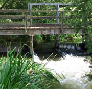 Weir on tributary near Swinford Lock